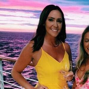 Meet your Posher, Kasie